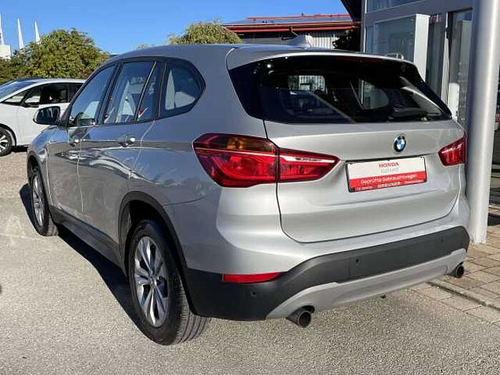 BMW X1 X1 xDrive20i Aut. Advantage * AHK * 1. Hand *