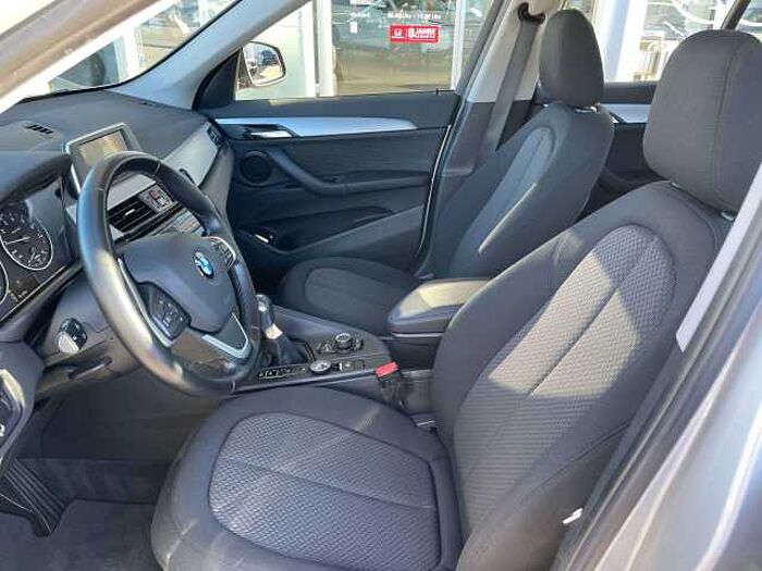 BMW X1 X1 xDrive20i Aut. Advantage * AHK * 1. Hand *